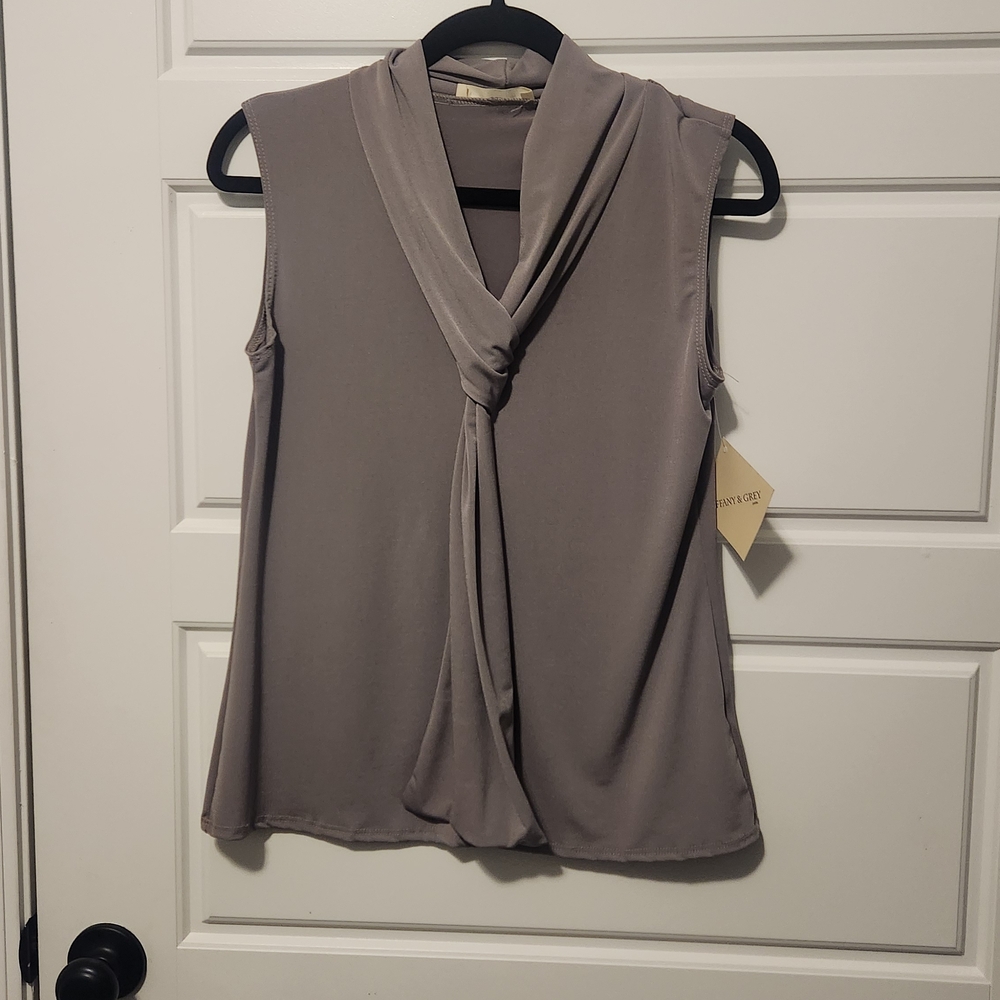 Chic Sleeveless Taupe Blouse